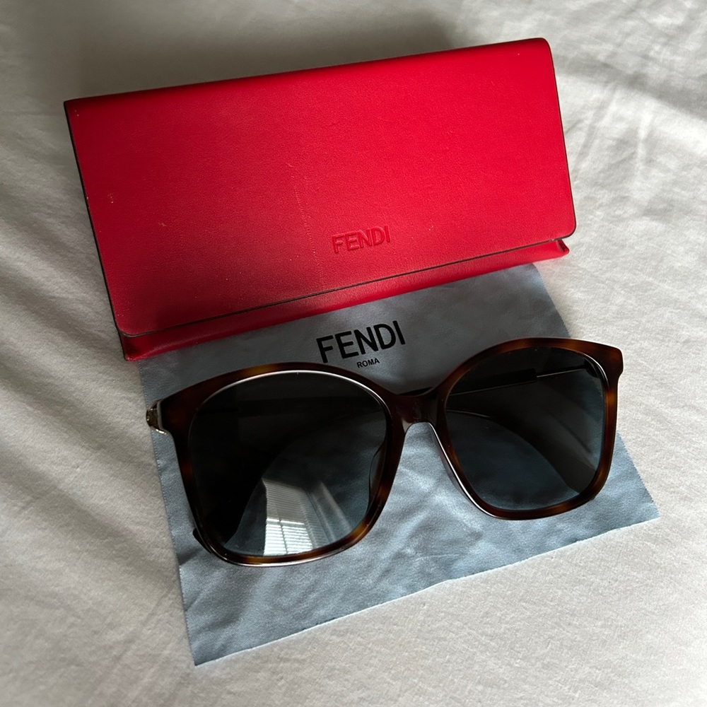 Fendi Dark Havana Sunglasses AUTHENTIC Luxury Sunglasses for Women with Case